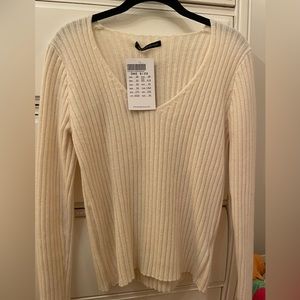 Brandy Melville Sweater